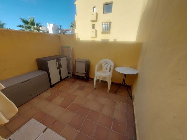 2 soveværelse Penthouse til salg i La Duquesa / Puerto de la Duquesa, Manilva med swimmingpool garage - € 275.000 (Ref: 9709227)