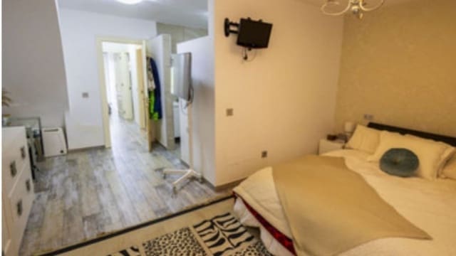 Chalet de 4 habitaciones en Seghers, Estepona en venta con piscina - 690.000 € (Ref: 9709229)