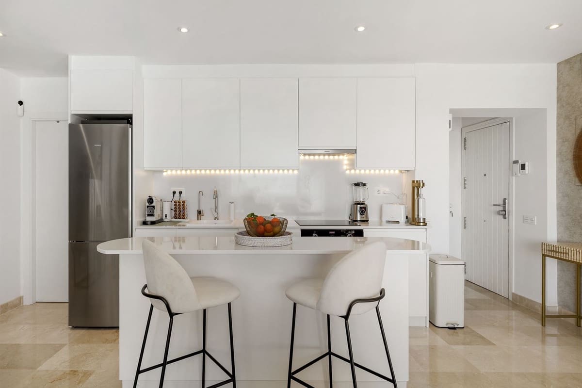 3 chambre Penthouse à vendre à Benahavis avec piscine garage - 695 000 € (Ref: 9709232)