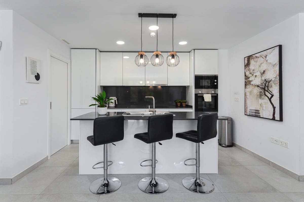 Ático de 3 habitaciones en Benahavís en venta con piscina - 675.000 € (Ref: 9709233)