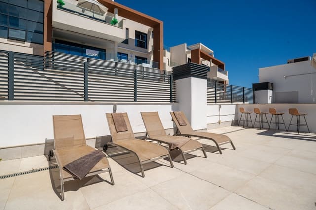 Ático de 3 habitaciones en Benahavís en venta con piscina - 675.000 € (Ref: 9709233)