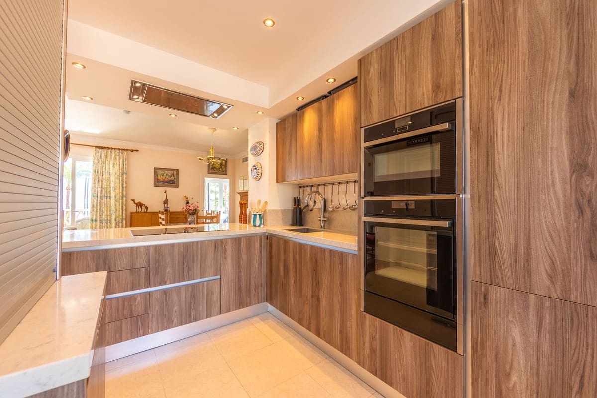 2 chambre Appartement à vendre à Bahia de Casares avec piscine garage - 650 000 € (Ref: 9709235)