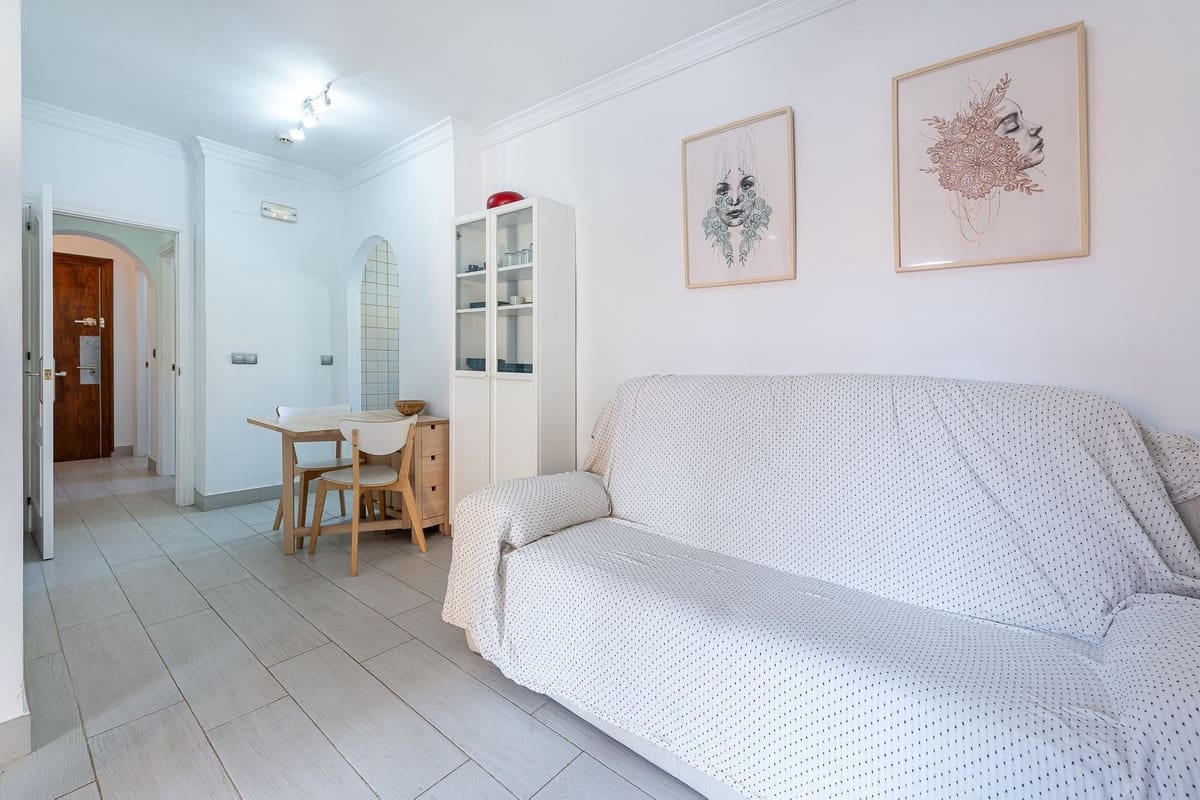 1 bedroom Apartment for sale in Riviera del Sol with pool - € 220,000 (Ref: 9713193)