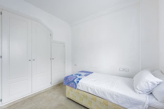 2 chambre Penthouse à vendre à La Duquesa / Puerto de la Duquesa, Manilva avec piscine - 285 000 € (Ref: 9713197)