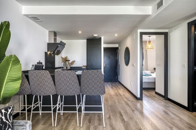 1 sypialnia Apartament na sprzedaż w La Cala de Mijas, Mijas z basenem garażem - 334 500 € (Ref: 9713376)