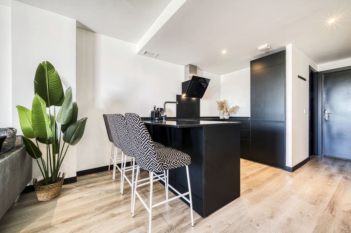 1 sypialnia Apartament na sprzedaż w La Cala de Mijas z basenem garażem - 334 500 € (Ref: 9713376)