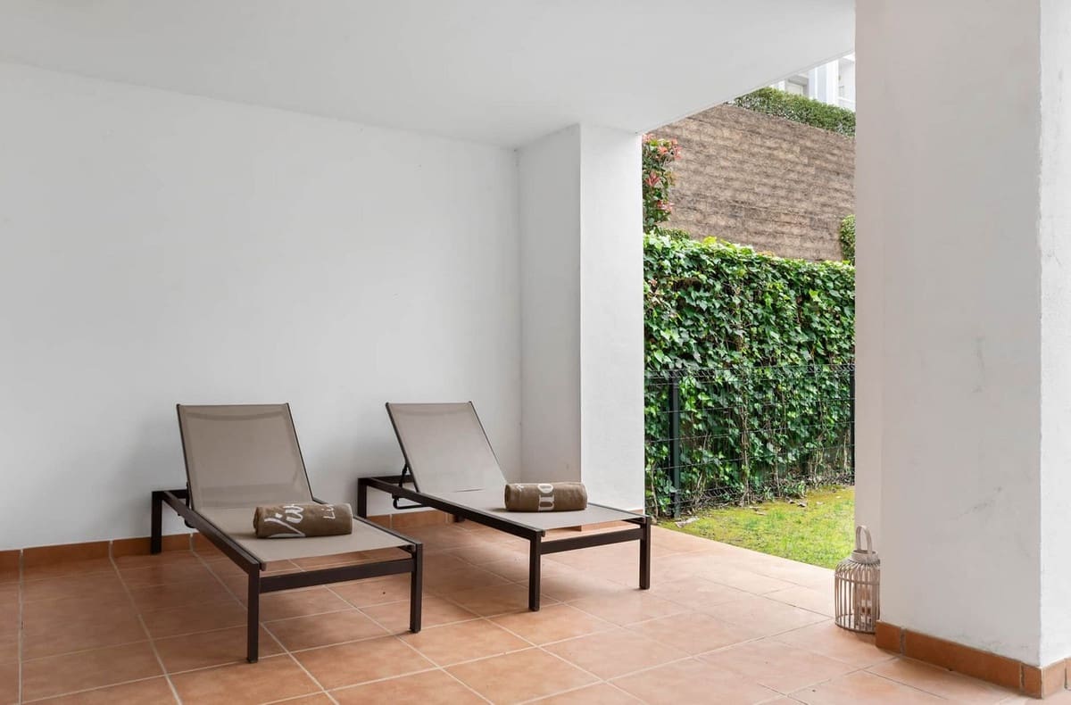 2 Zimmer Apartment zu verkaufen in El Paraiso mit Pool Garage - 394.950 € (Ref: 9713603)