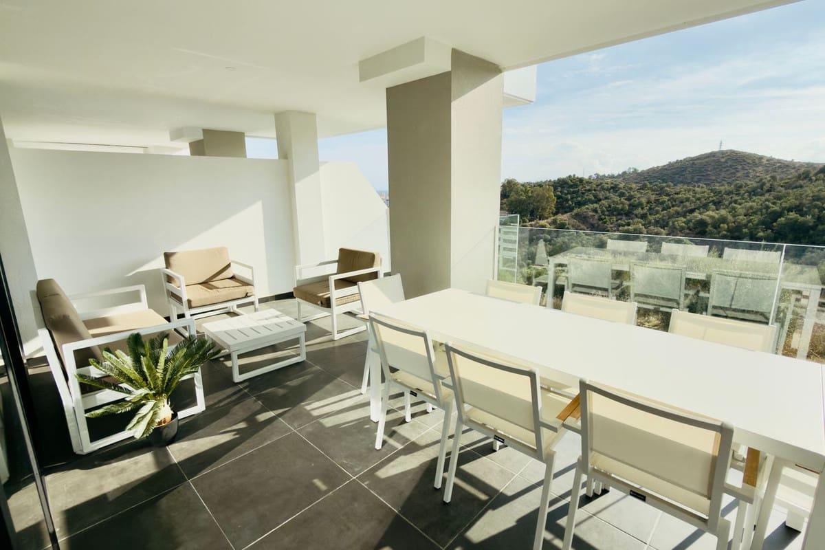 4 bedroom Apartment for sale in Mijas Costa with pool garage - € 495,000 (Ref: 9714142)