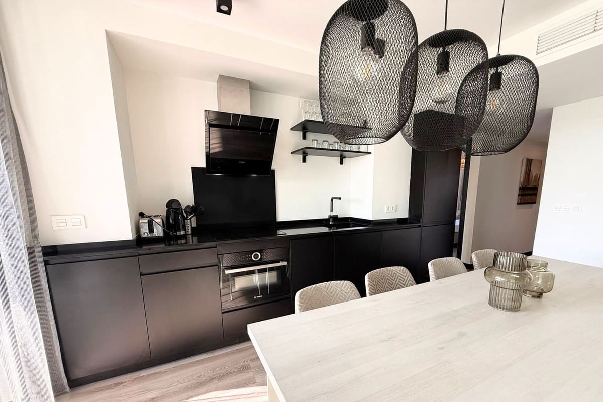 4 bedroom Apartment for sale in Mijas Costa with pool garage - € 495,000 (Ref: 9714142)