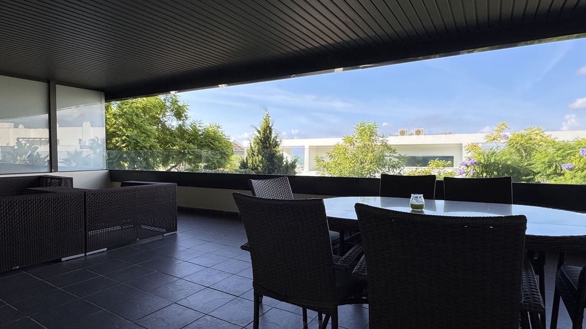 2 soveværelse Lejlighed til salg i Los Flamingos med swimmingpool garage - € 465.000 (Ref: 9714143)