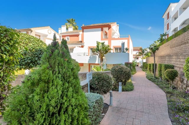 3 sypialnia Penthouse na sprzedaż w New Golden Mile, Estepona z basenem garażem - 639 000 € (Ref: 9716707)