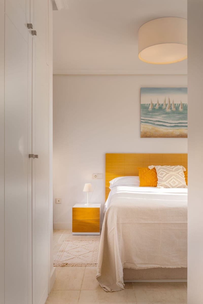 2 sovrum Takvåning till salu i Estepona med pool garage - 495 000 € (Ref: 9716709)