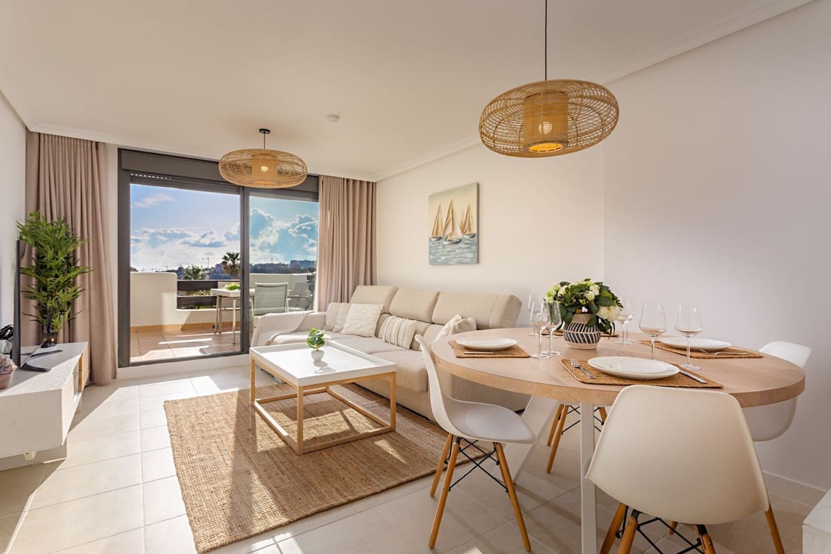 2 sovrum Takvåning till salu i Estepona med pool garage - 495 000 € (Ref: 9716709)