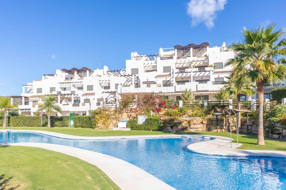 2 sovrum Takvåning till salu i Estepona med pool garage - 495 000 € (Ref: 9716709)