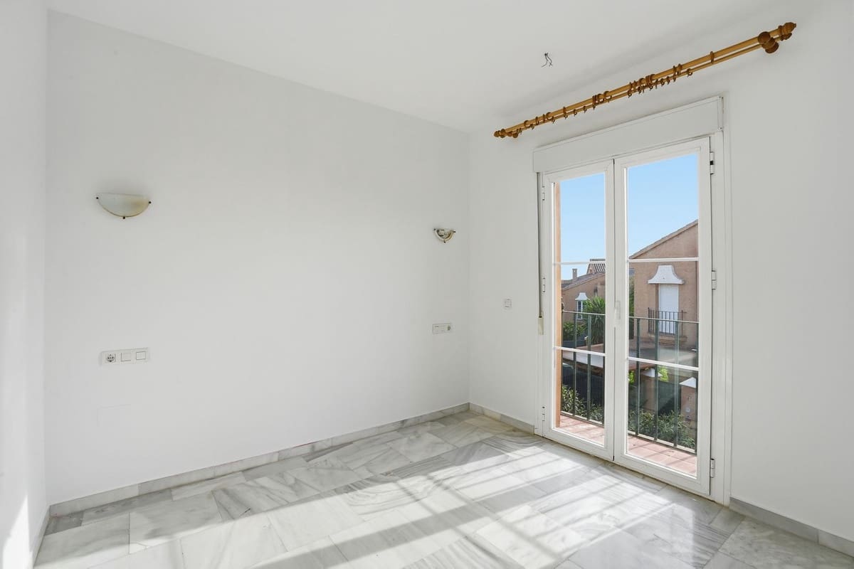 3 bedroom Townhouse for sale in Mijas Costa with pool garage - € 399,950 (Ref: 9719181)