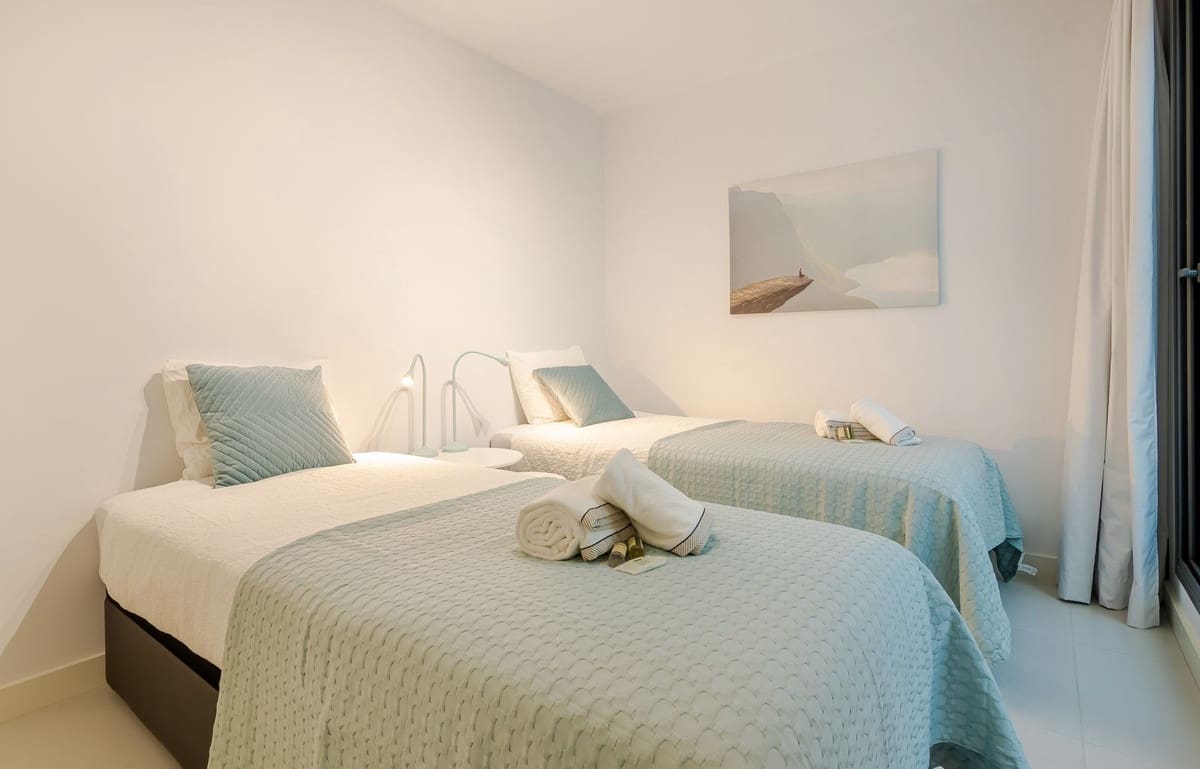 Chalet de 4 habitaciones en Calahonda en venta con piscina garaje - 2.100.000 € (Ref: 9719183)