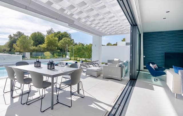 Chalet de 4 habitaciones en Calahonda, Mijas en venta con piscina garaje - 2.100.000 € (Ref: 9719183)