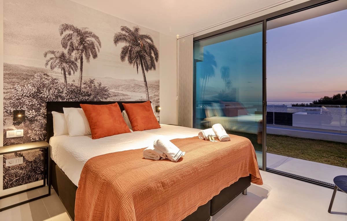 Chalet de 4 habitaciones en Calahonda en venta con piscina garaje - 2.100.000 € (Ref: 9719183)