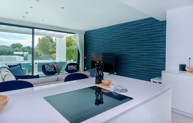 Chalet de 4 habitaciones en Calahonda, Mijas en venta con piscina garaje - 2.100.000 € (Ref: 9719183)