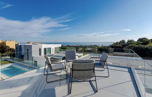 Chalet de 4 habitaciones en Calahonda, Mijas en venta con piscina garaje - 2.100.000 € (Ref: 9719183)