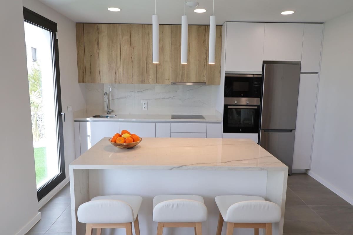 3 sypialnia Dom na sprzedaż w Riviera del Sol z basenem garażem - 830 000 € (Ref: 9719348)