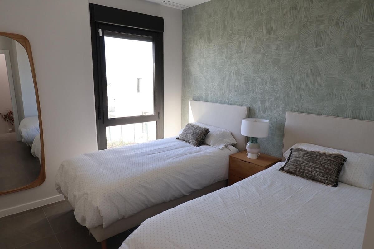 3 sypialnia Dom na sprzedaż w Riviera del Sol z basenem garażem - 830 000 € (Ref: 9719348)