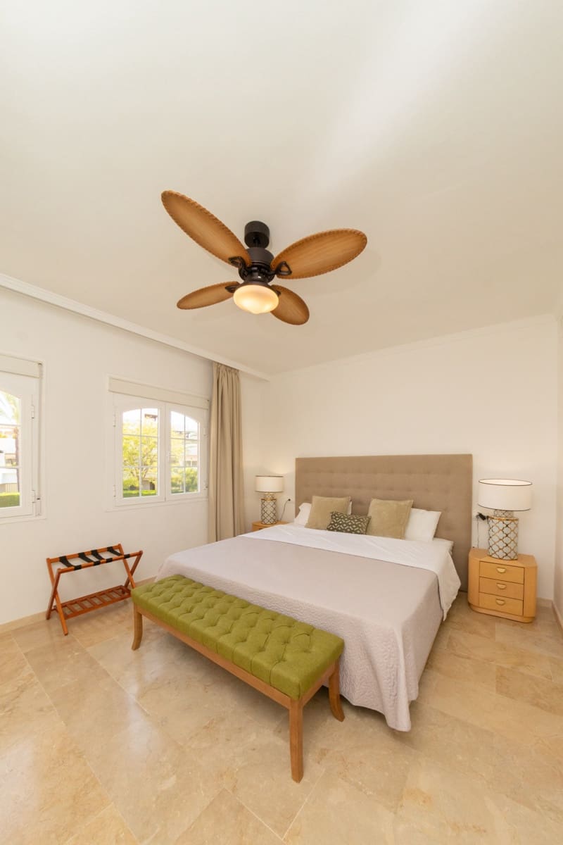 3 chambre Maison de Ville à vendre à Marbella avec garage - 1 165 000 € (Ref: 9720363)