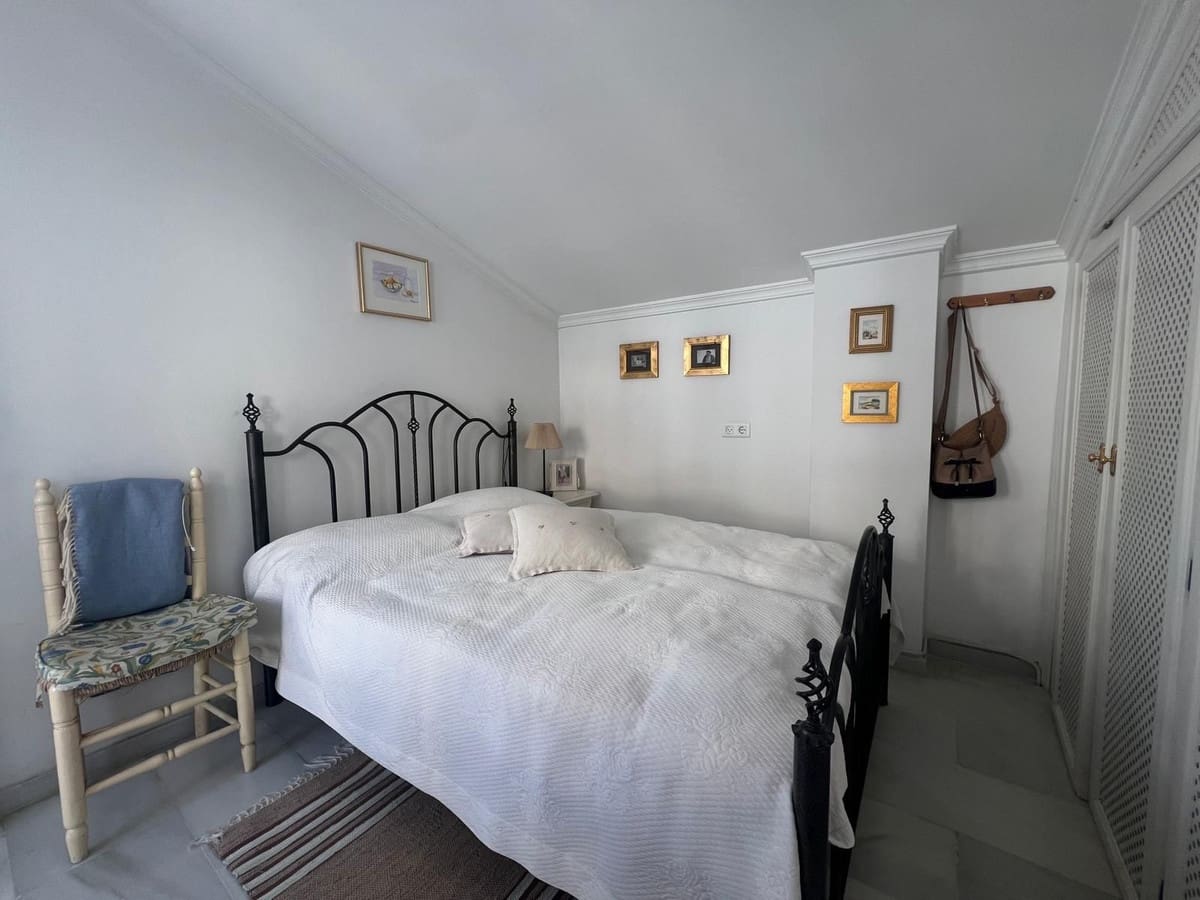 3 bedroom Townhouse for sale in New Golden Mile - € 565,000 (Ref: 9720784)