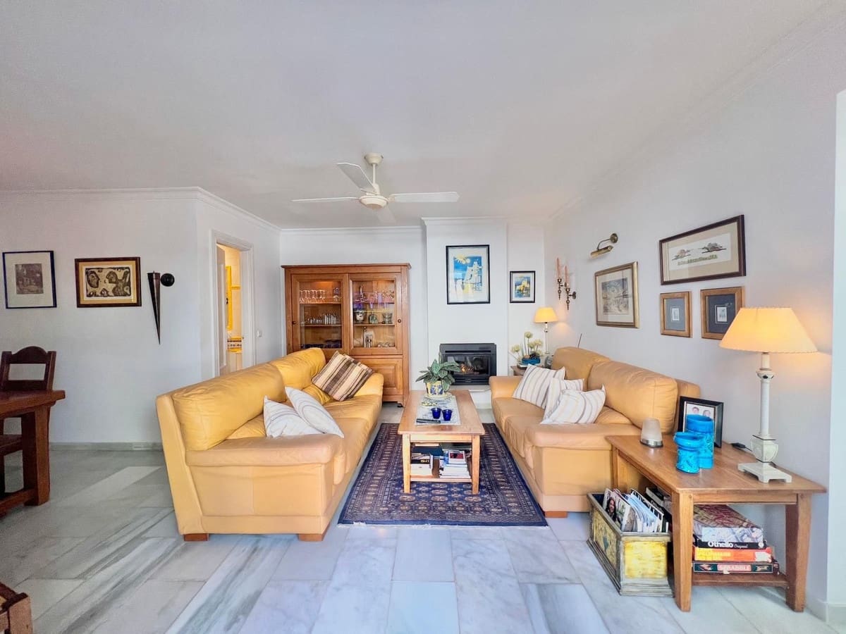 3 bedroom Townhouse for sale in New Golden Mile - € 565,000 (Ref: 9720784)