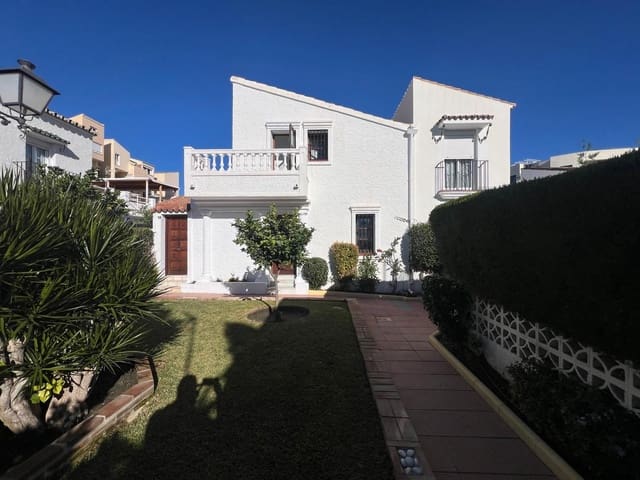 3 soverom Hus til salgs i New Golden Mile, Estepona - € 565 000 (Ref: 9720784)