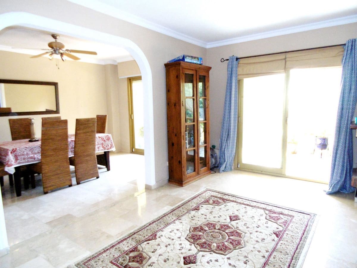 4 bedroom Townhouse for sale in Mijas Costa with pool garage - € 550,000 (Ref: 9720785)