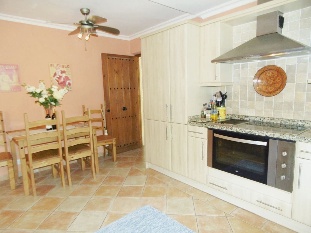 4 bedroom Townhouse for sale in Mijas Costa with pool garage - € 550,000 (Ref: 9720785)