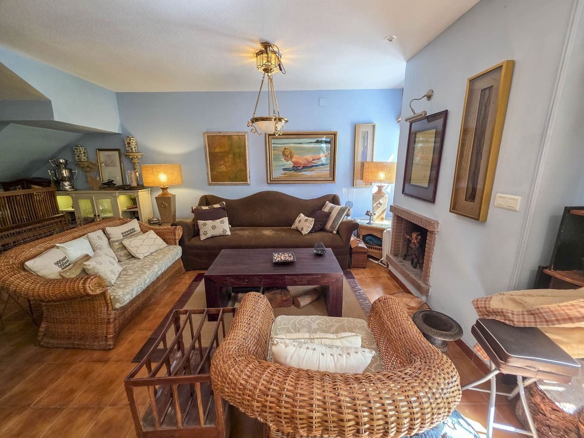 3 soveværelse Byhus til salg i Bahia de Casares med swimmingpool - € 535.000 (Ref: 9720786)