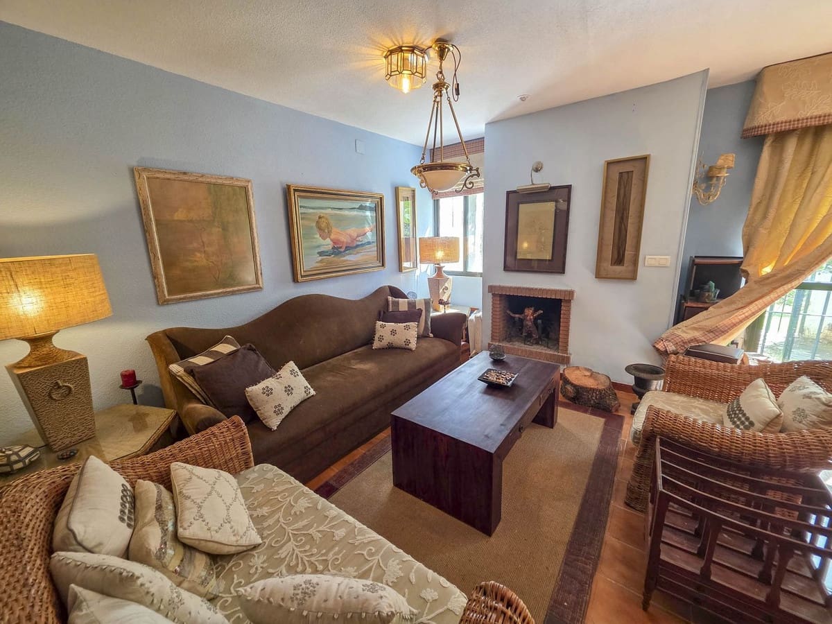 3 soveværelse Byhus til salg i Bahia de Casares med swimmingpool - € 535.000 (Ref: 9720786)