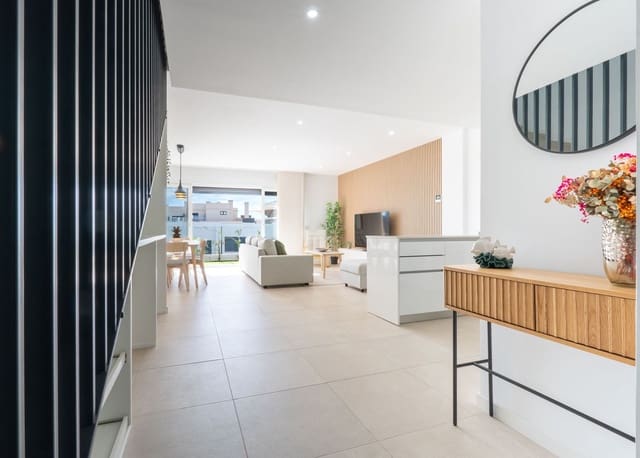 4 sypialnia Dom na sprzedaż w La Cala de Mijas, Mijas z basenem garażem - 899 000 € (Ref: 9720923)