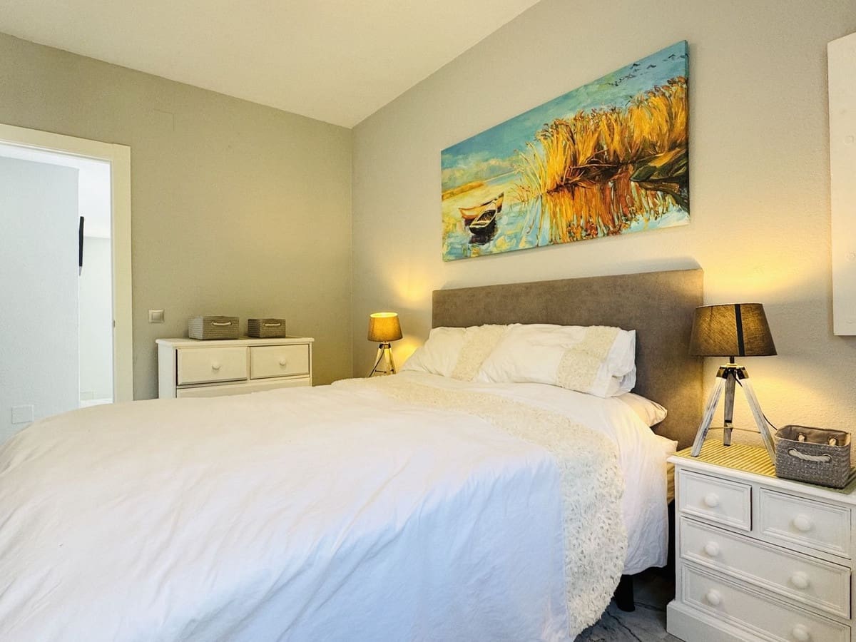 4 chambre Maison de Ville à vendre à La Duquesa / Puerto de la Duquesa avec piscine garage - 475 000 € (Ref: 9723584)