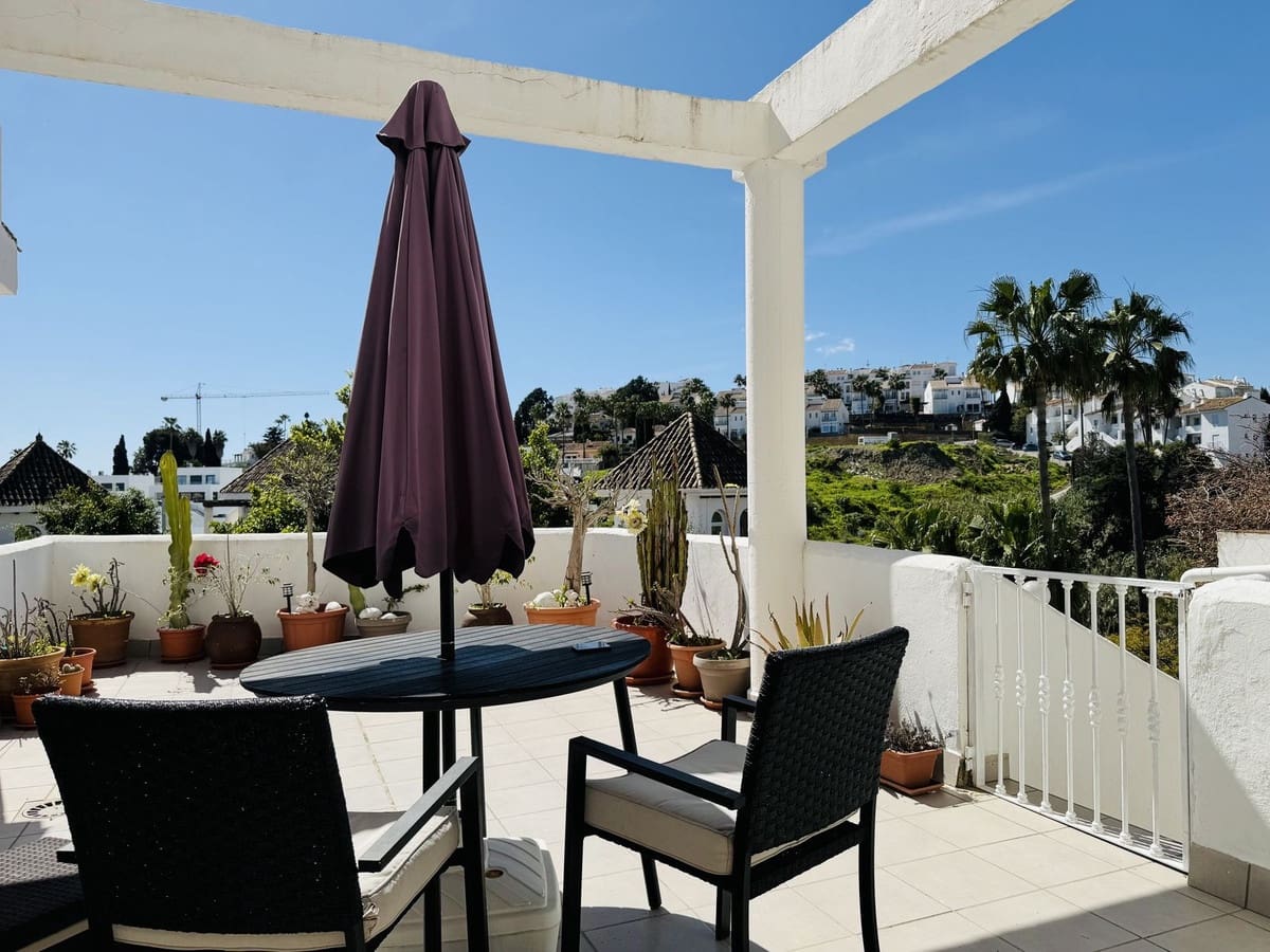 4 chambre Maison de Ville à vendre à La Duquesa / Puerto de la Duquesa avec piscine garage - 475 000 € (Ref: 9723584)