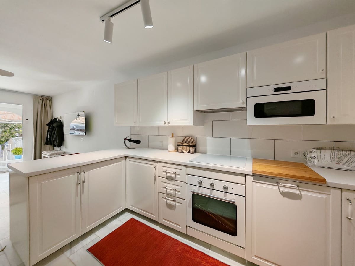 3 bedroom Townhouse for sale in Manilva with pool garage - € 395,000 (Ref: 9723586)