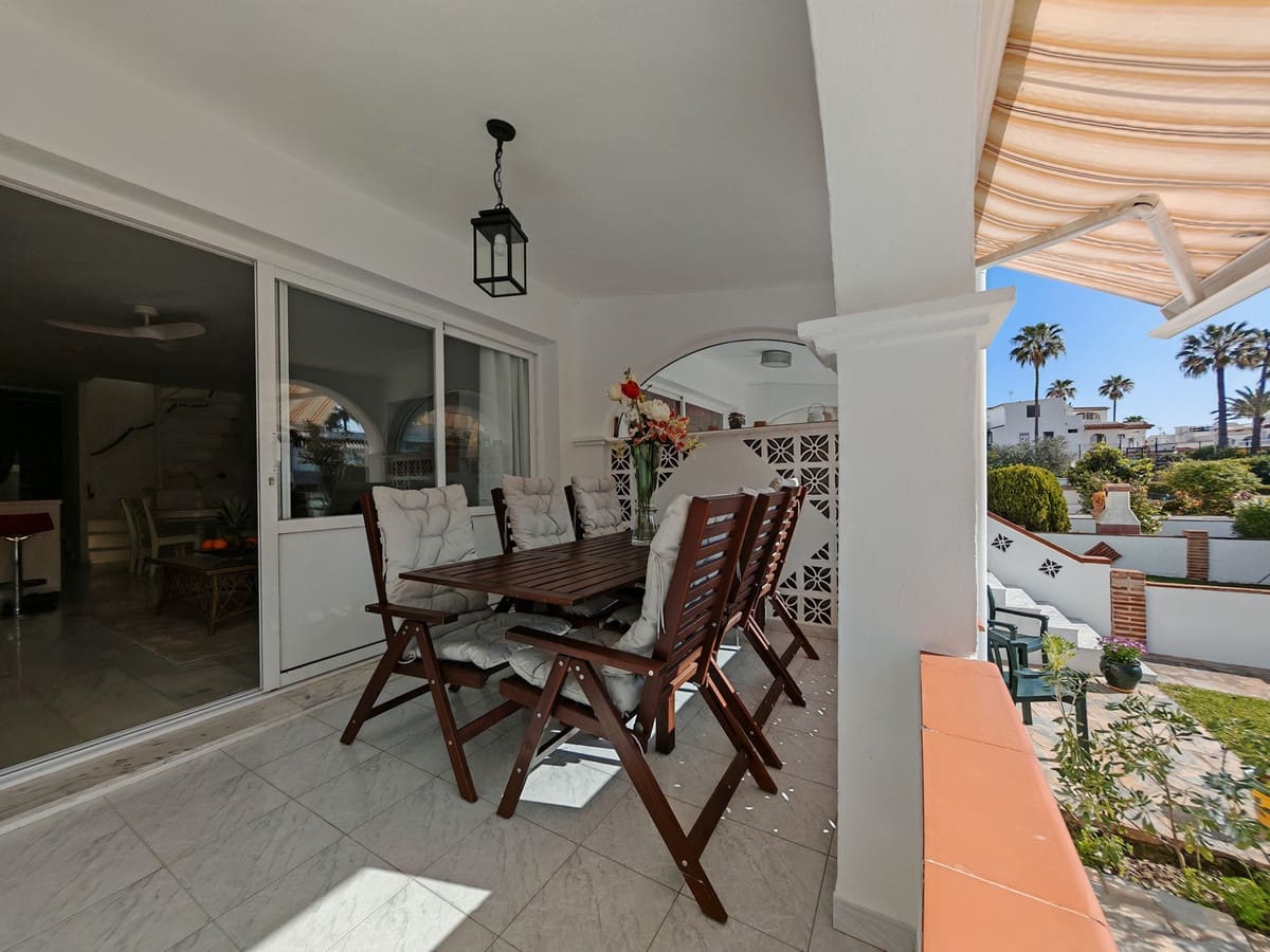 3 bedroom Townhouse for sale in Manilva with pool garage - € 395,000 (Ref: 9723586)