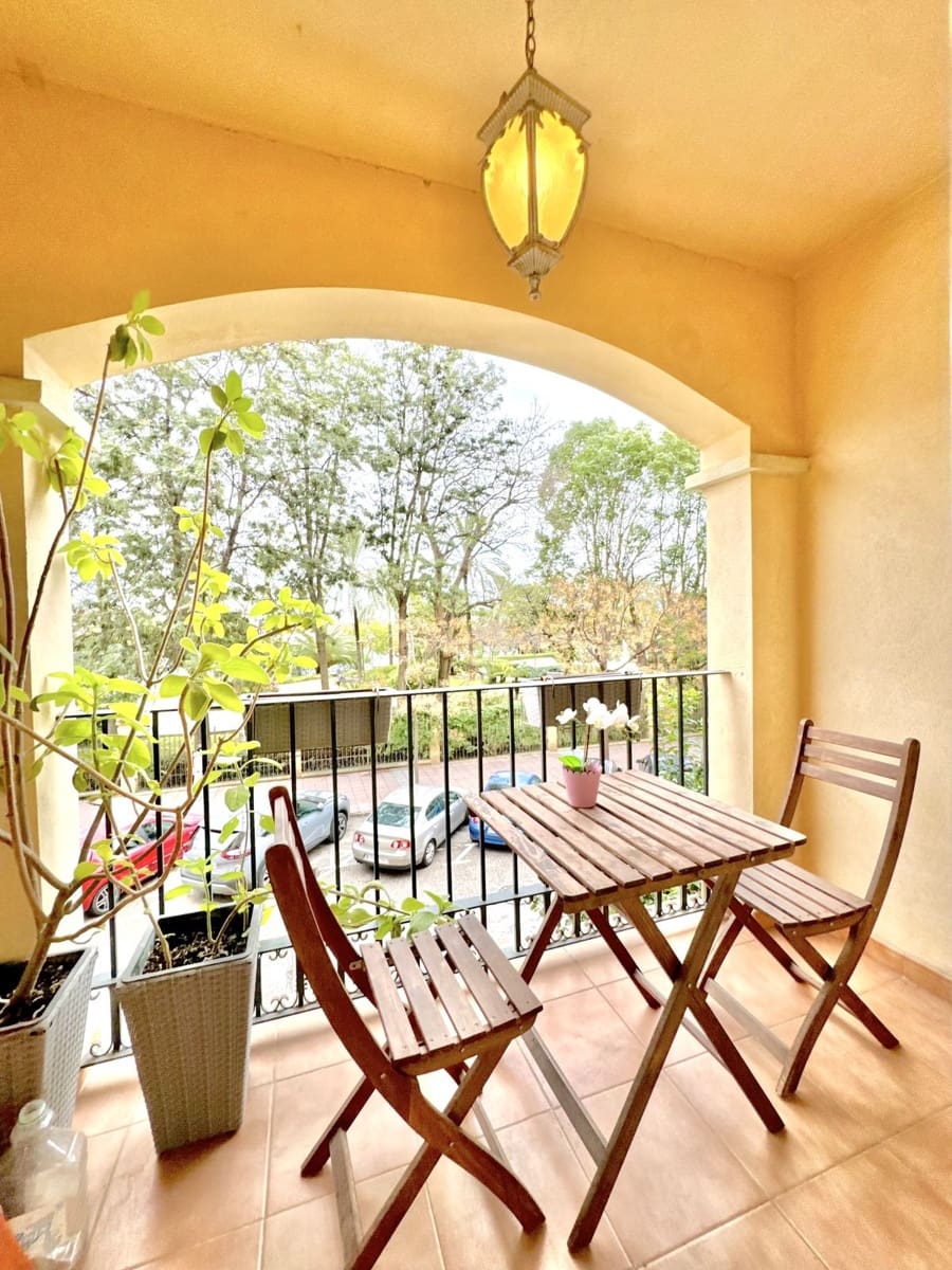 2 bedroom Apartment for sale in Estepona - € 355,000 (Ref: 9723588)