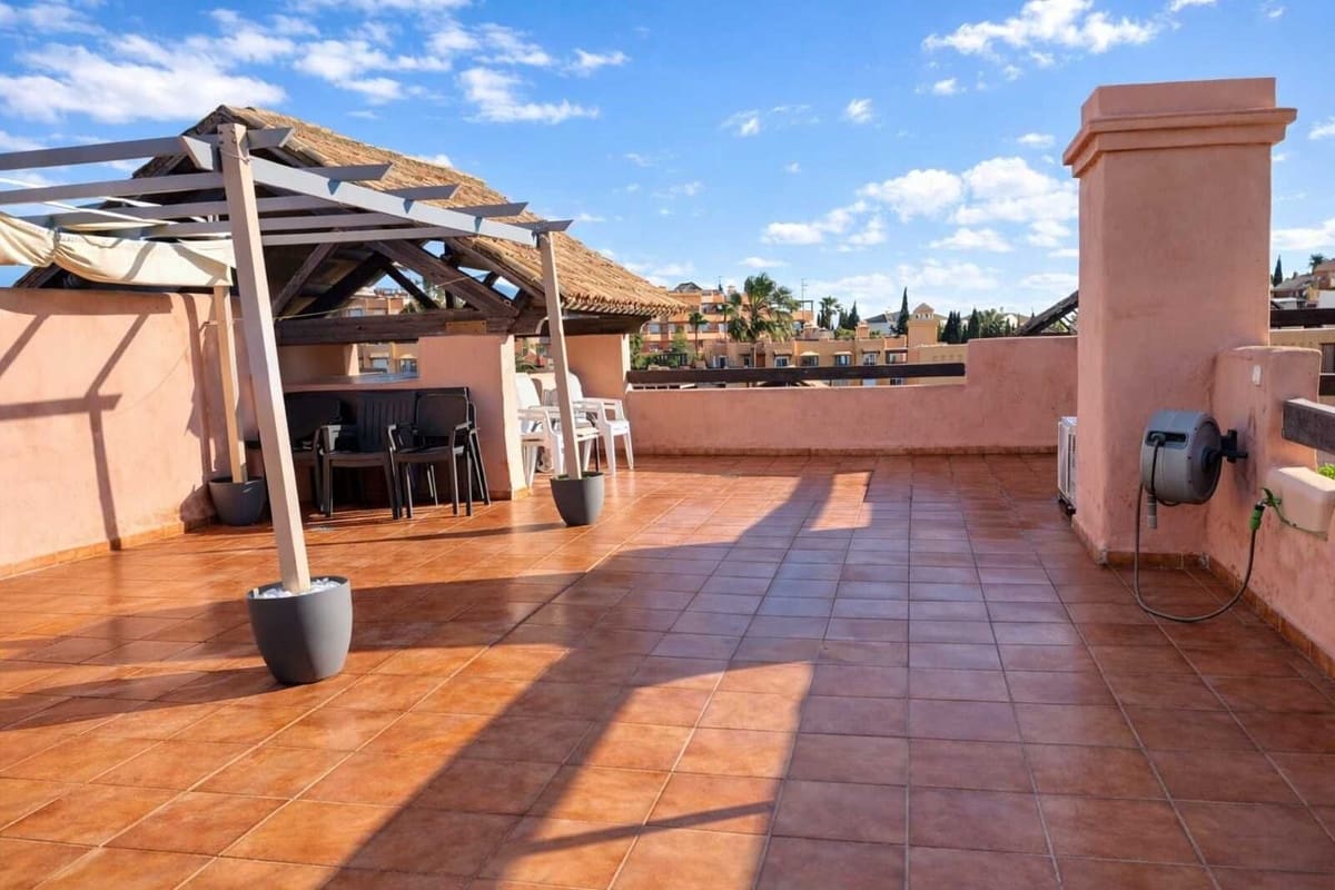 2 slaapkamer Penthouse te koop in Casares met garage - € 317.000 (Ref: 9723589)