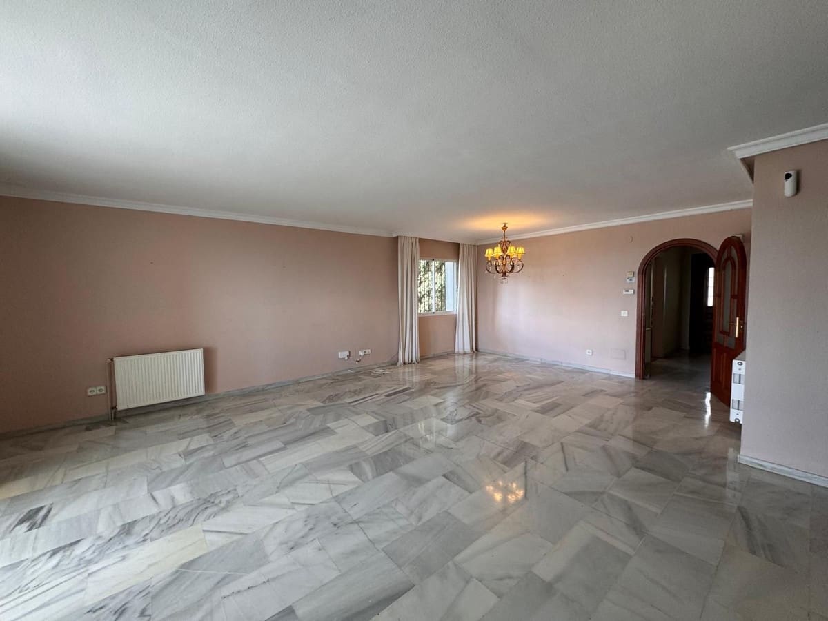 3 bedroom Townhouse for sale in Manilva with pool garage - € 570,000 (Ref: 9726193)