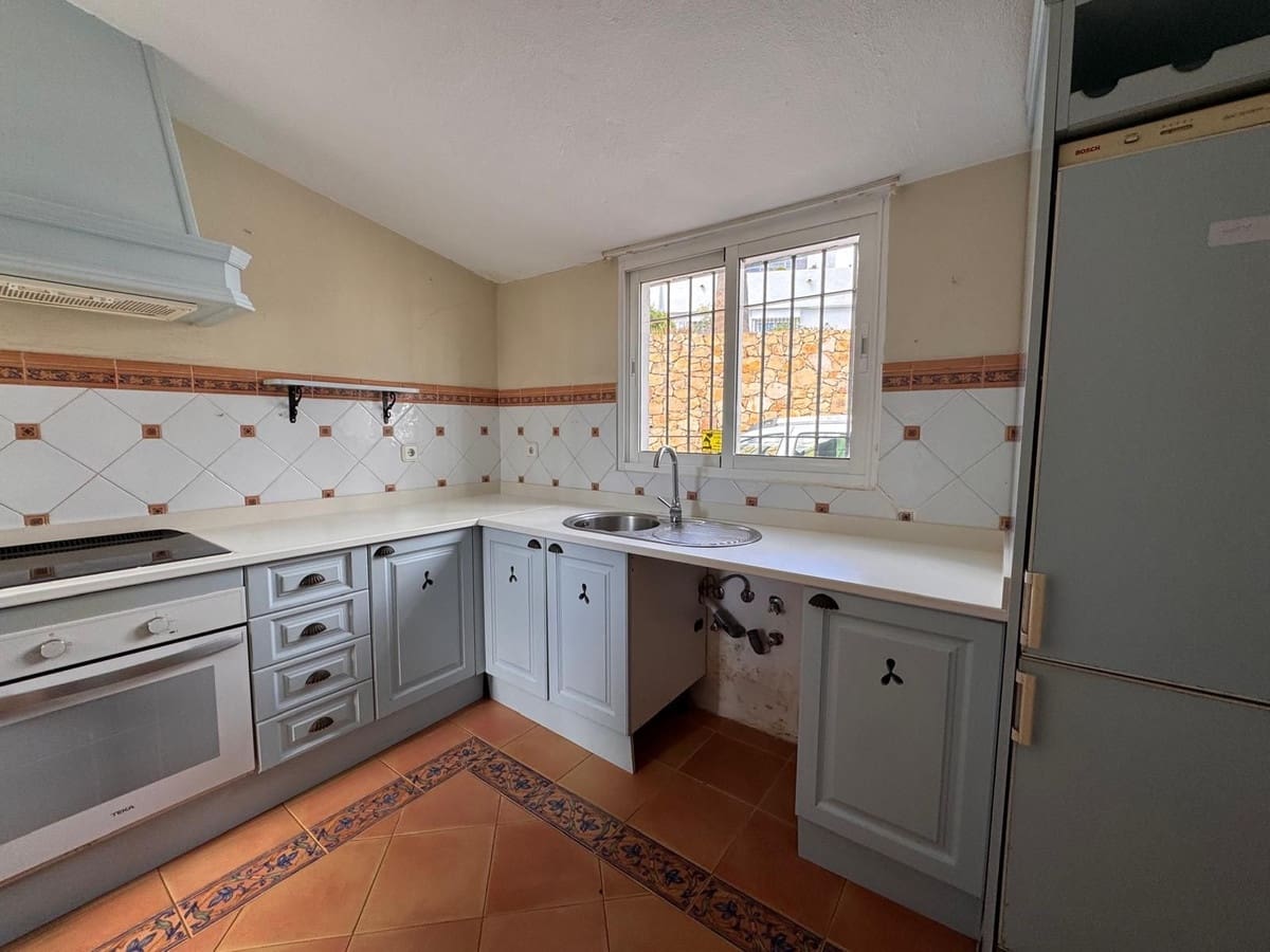 3 bedroom Townhouse for sale in Manilva with pool garage - € 570,000 (Ref: 9726193)