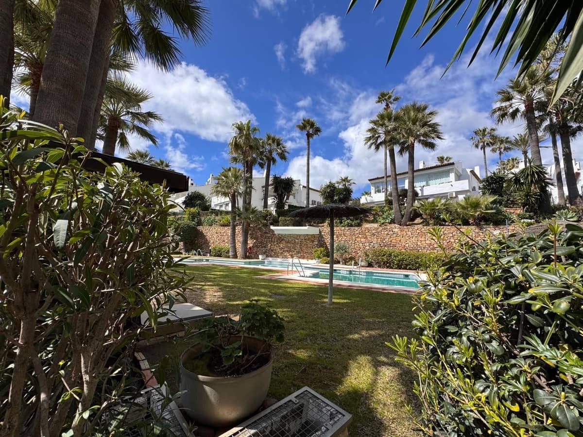 3 bedroom Townhouse for sale in Manilva with pool garage - € 570,000 (Ref: 9726193)