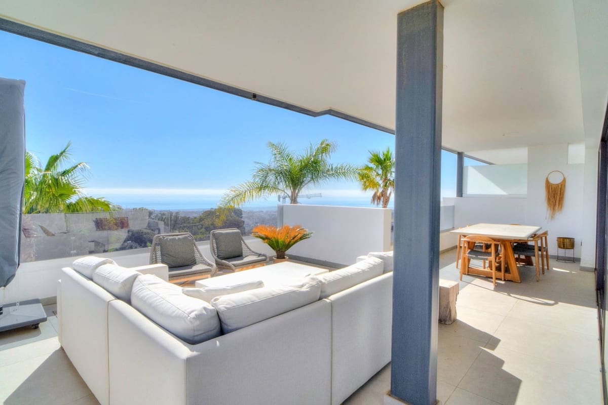 4 sypialnia Apartament na sprzedaż w Estepona z basenem garażem - 1 400 000 € (Ref: 9727442)