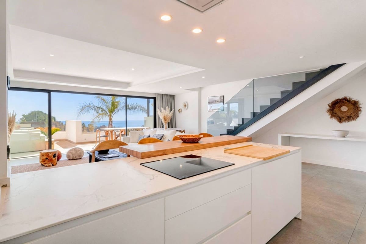 4 sypialnia Apartament na sprzedaż w Estepona z basenem garażem - 1 400 000 € (Ref: 9727442)