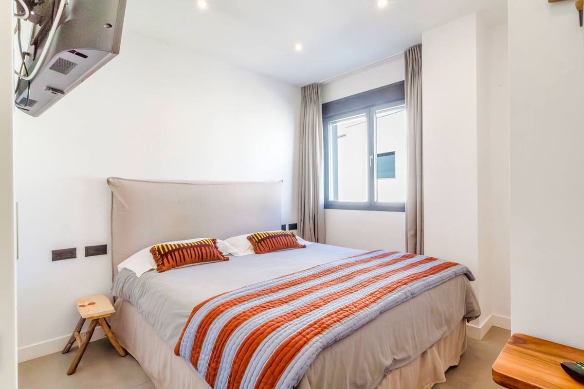 4 sypialnia Apartament na sprzedaż w Estepona z basenem garażem - 1 400 000 € (Ref: 9727442)