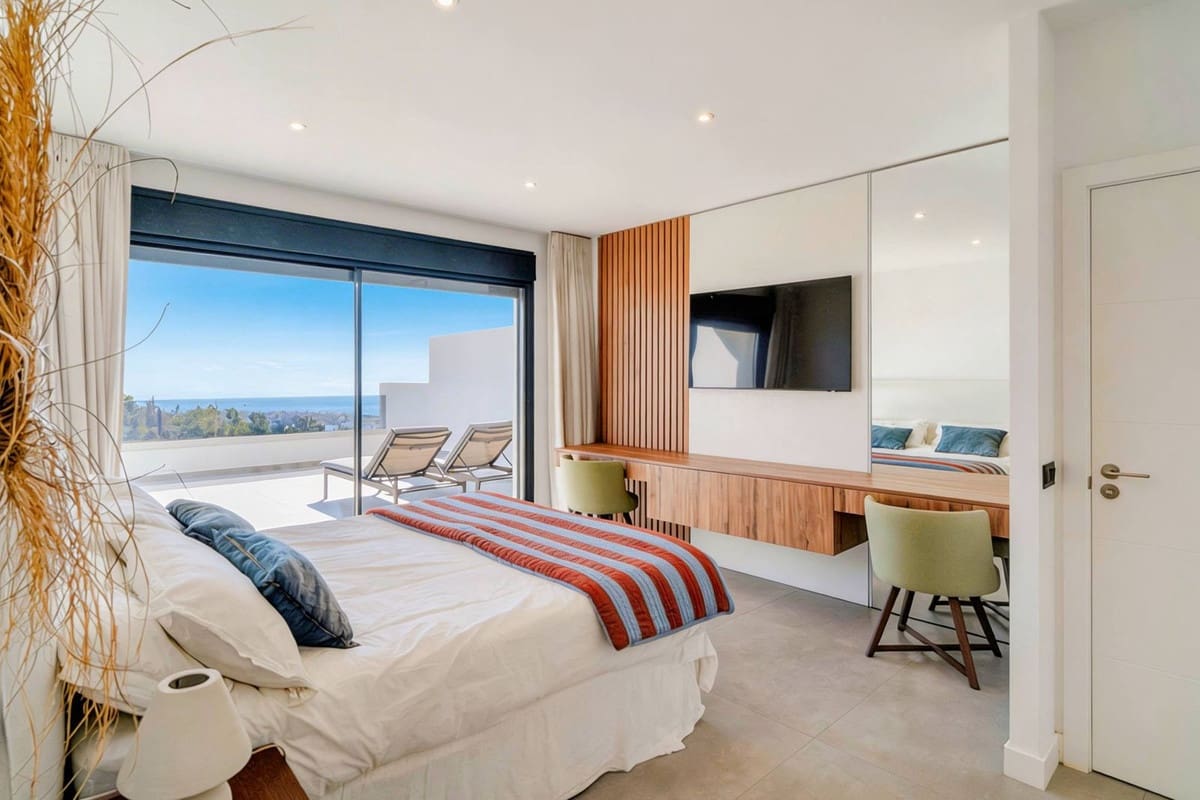 4 sypialnia Apartament na sprzedaż w Estepona z basenem garażem - 1 400 000 € (Ref: 9727442)