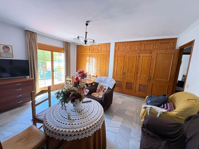 5 sypialnia Dom na sprzedaż w Estepona - 875 000 € (Ref: 9727445)