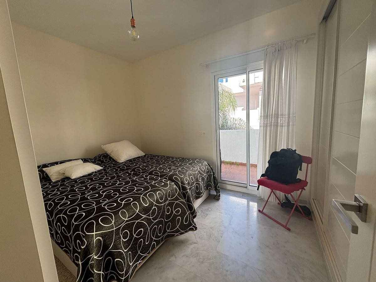 2 quarto Apartamento para venda em Estepona com piscina garagem - 349 900 € (Ref: 9727450)
